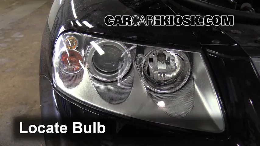 2004 Volkswagen Touareg V6 3.2L V6 Lights Headlight (replace bulb)
